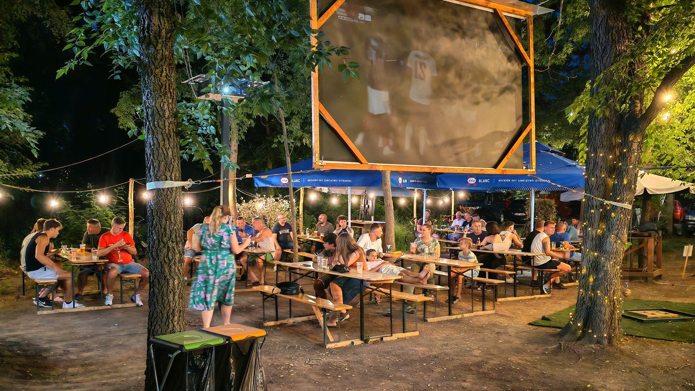 Wolf Burger Sörkert esti hangulat